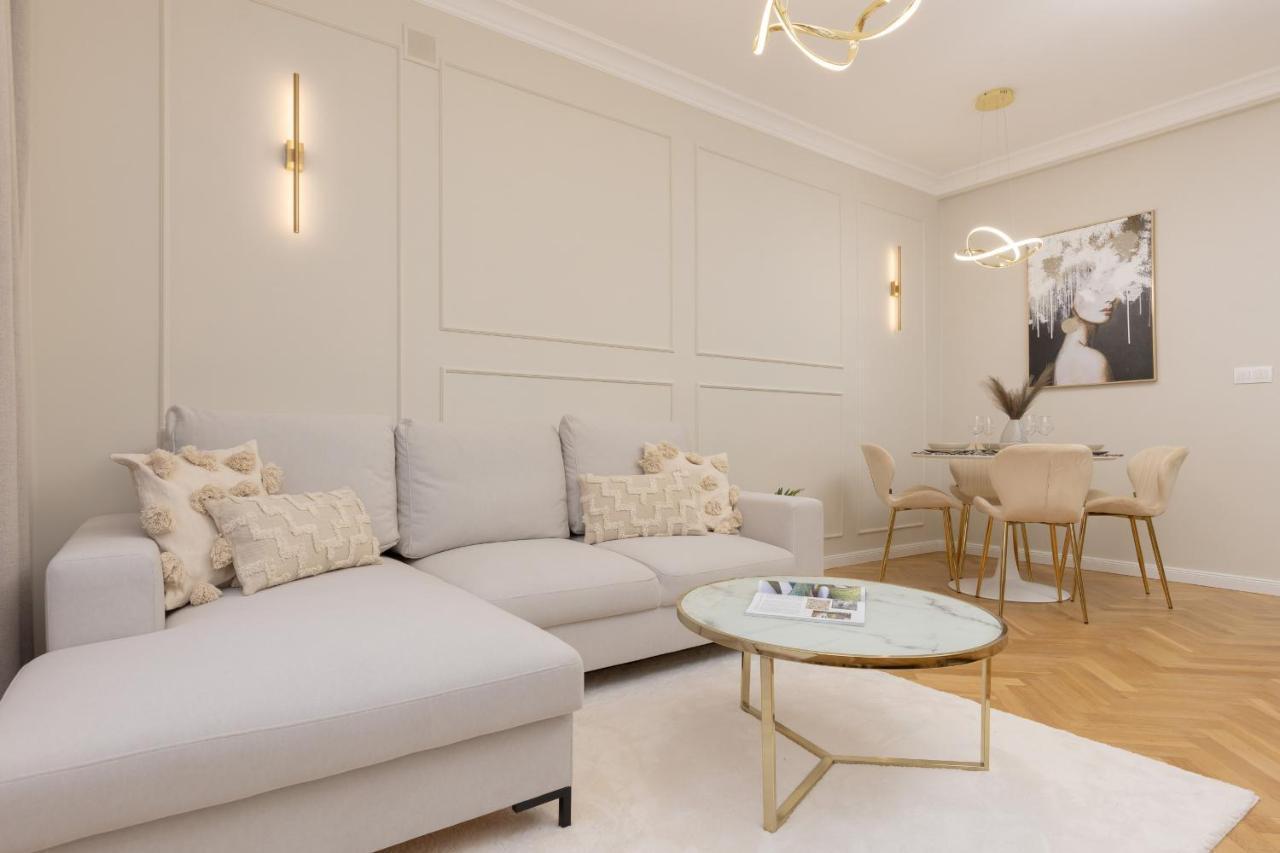 Bright & Elegant By Renters * Warsaw